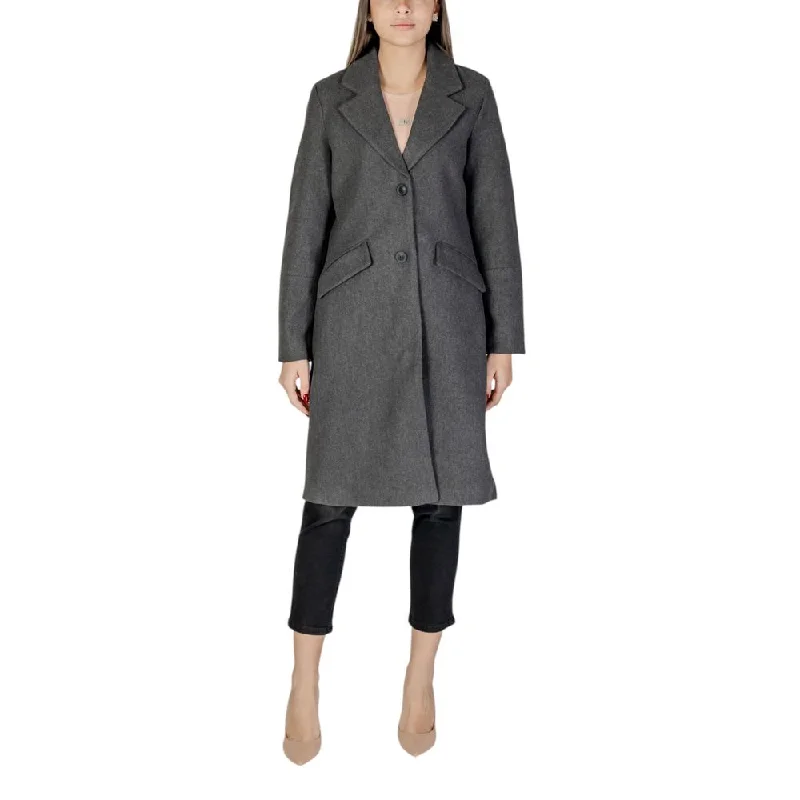 Vero Moda  Polyester Jackets & Women's CoatCycling Overcoats