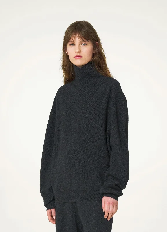 TURTLENECK JUMPER