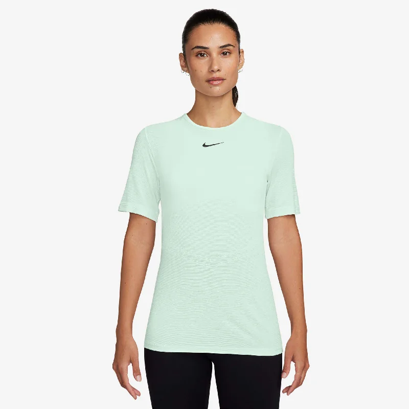 Slim Fit Short Sleeve TopsNike | Women's Swift Wool Dri-FIT Short-Sleeve Running Top