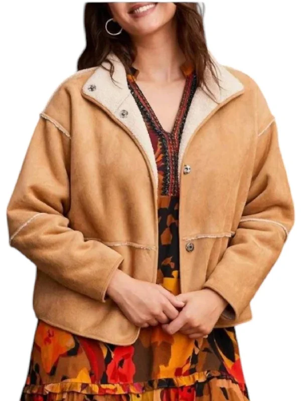 Snap-Up Reversible Coat In BrownCropped Overcoats