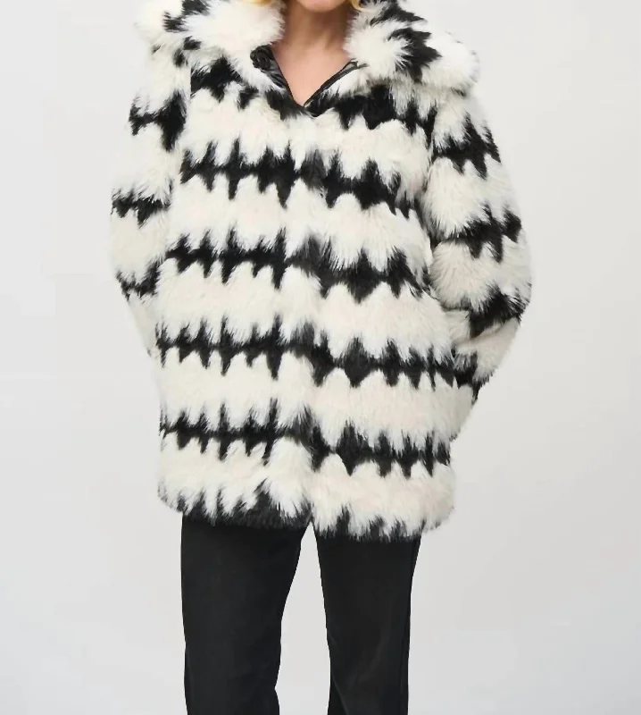 Reversible Faux Fur Coat In Vanilla/blackTravel Overcoats