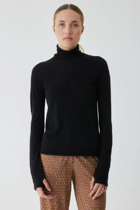 Majestic Filatures Cashmere Long Sleeve Turtleneck